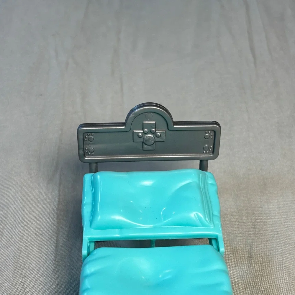 Vintage 1995 Tonka Littlest Pet Shop Hospital Bed Get Better Center Accessory